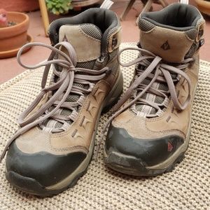 Vasque Balance Hiking Boot